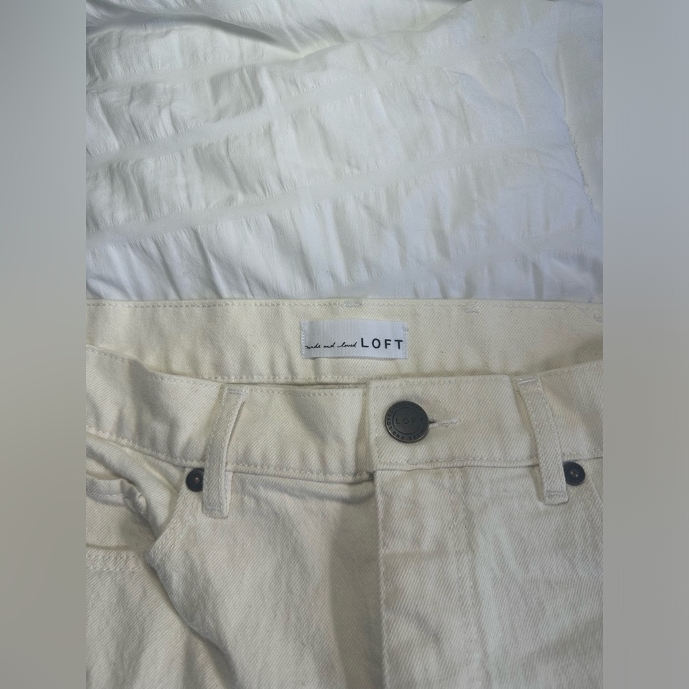 Loft High Rise Relaxed Straight Jeans with Raw Hem in Popcorn - 28x29 - Picture 8 of 12